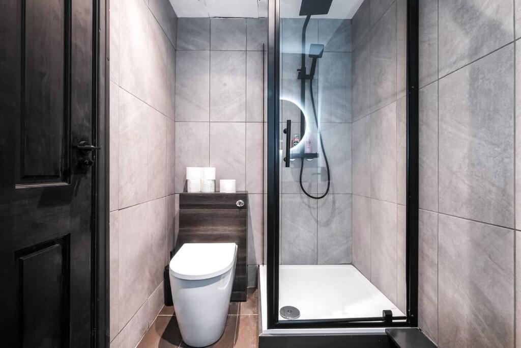Sleep 2 In Piccadilly Soho Vrf Apartment